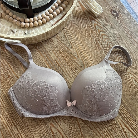 Victoria's Secret Tan T-Shirt Bra Intimates - Picture 1 of 6